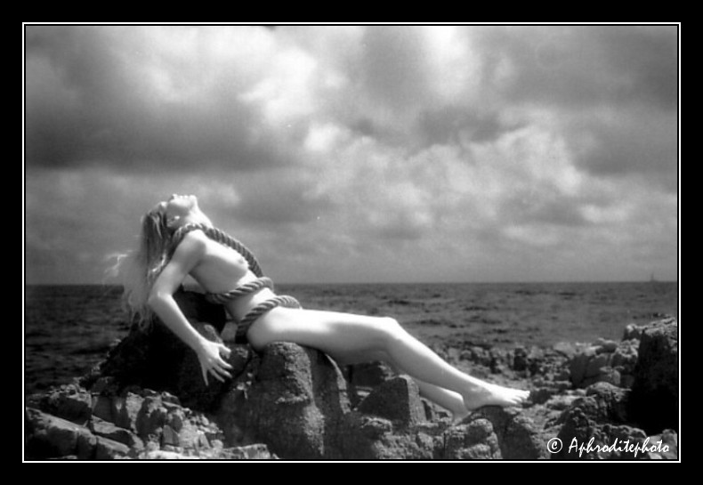 35 La sirène blonde